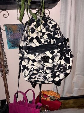 Black & White Geometric Backpack - Versace